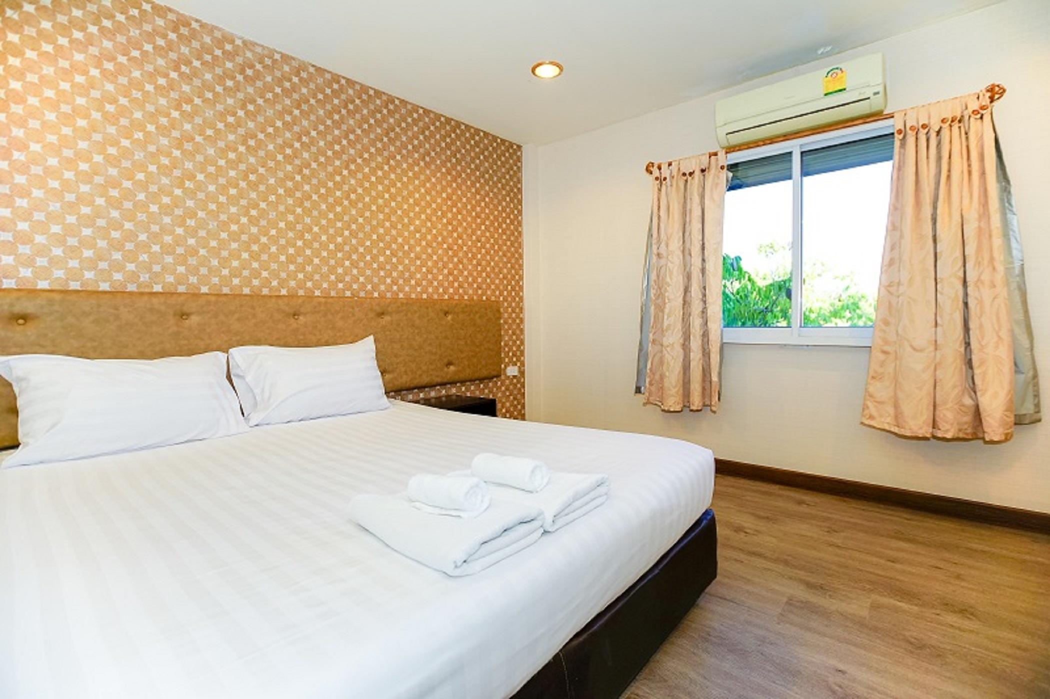Parasol Inn Chiang Mai Old City Hotel Esterno foto